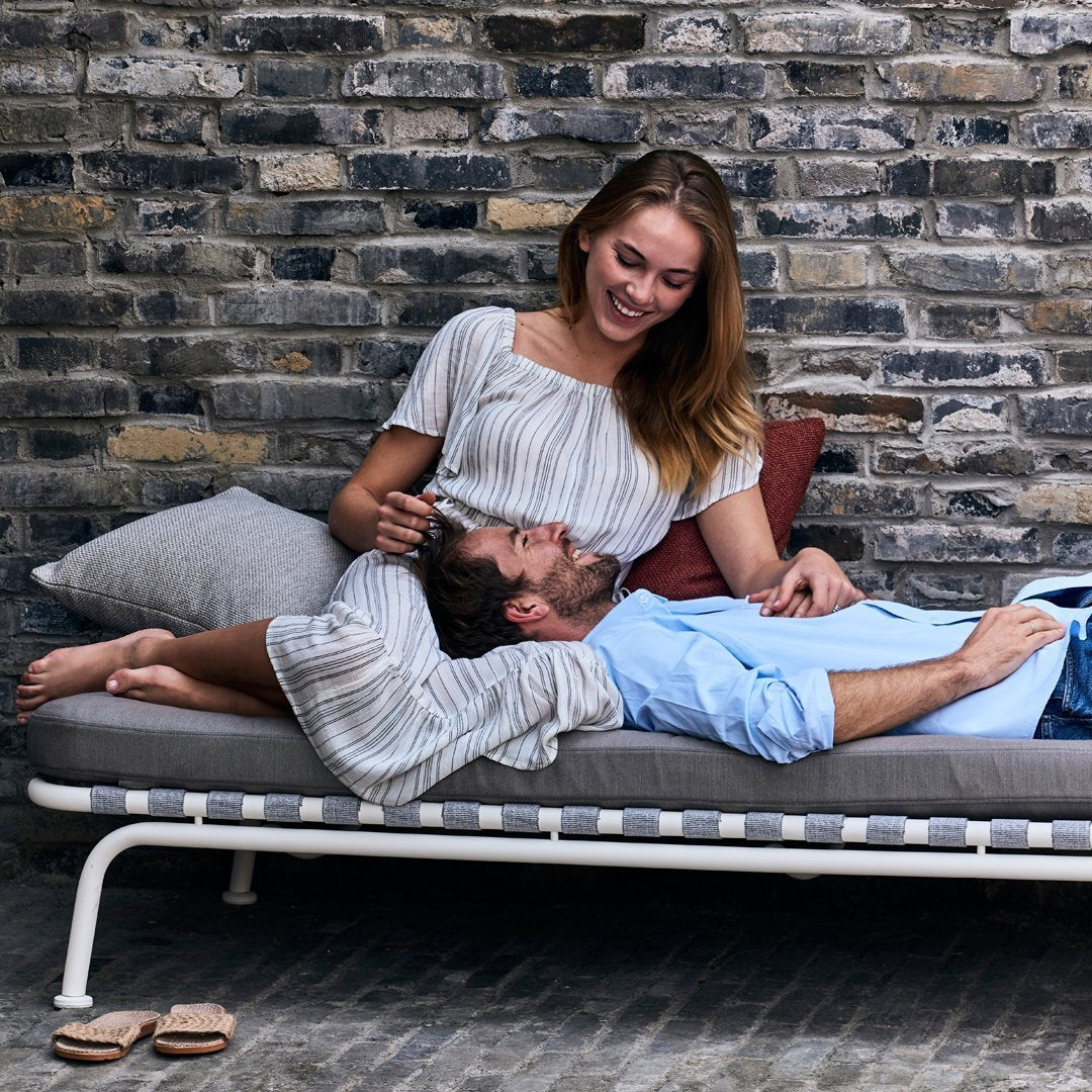 Mindo 103 Outdoor Daybed - Image 9