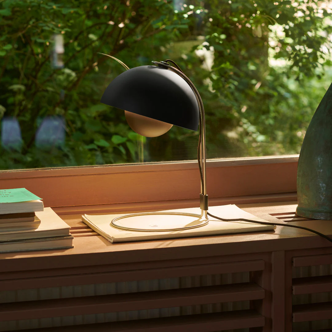 Verner Panton VP4 Flowerpot Table Lamp - Image 10