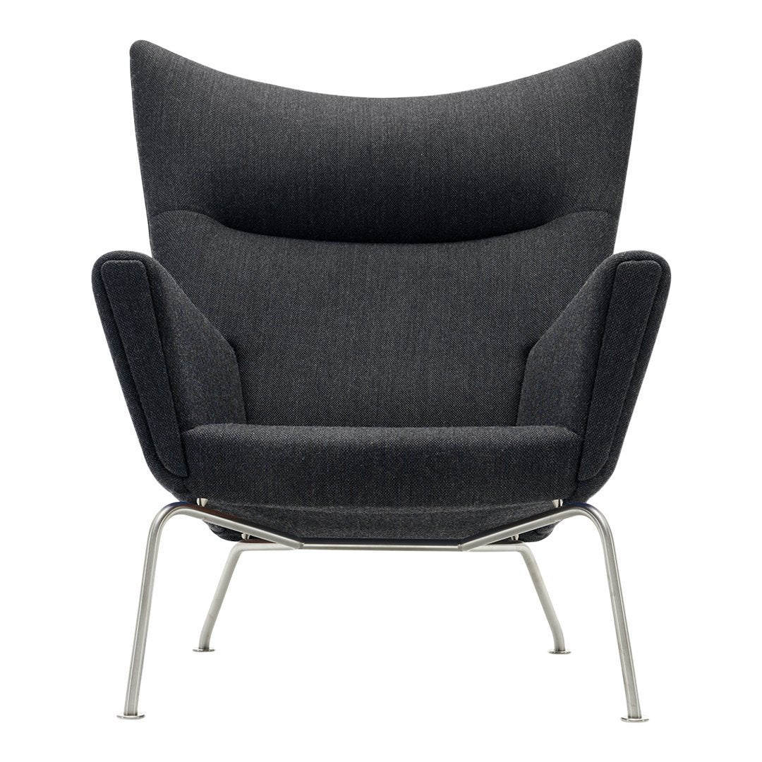 CH445 Wing Chair