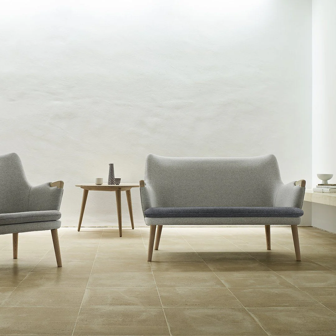 CH72 Sofa - Image 6