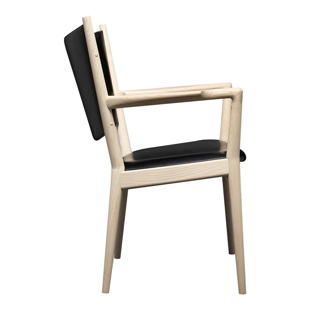 Wegner PP240 Conference Chair - Image 3