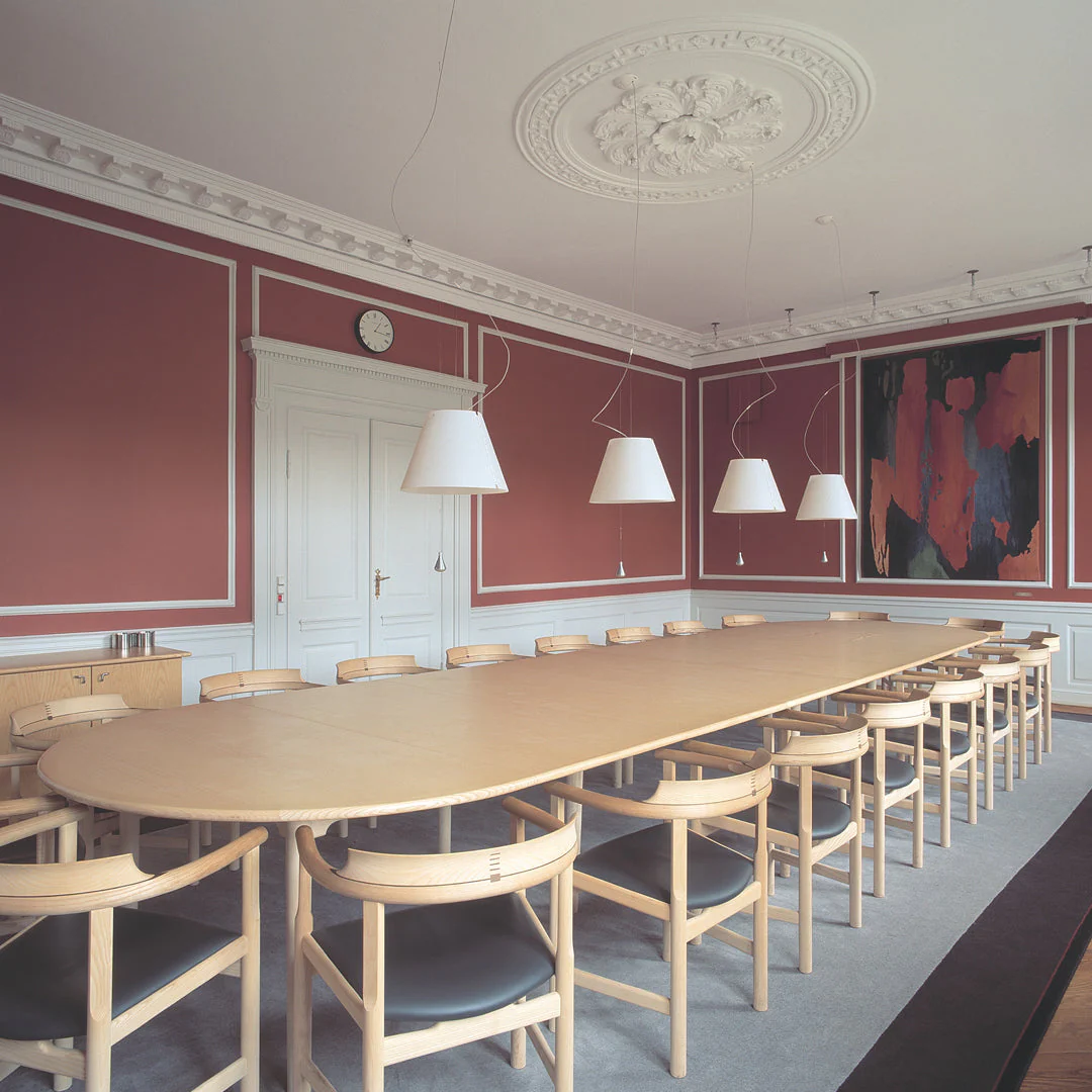 Wegner PP52 Captain's Chair - Image 3